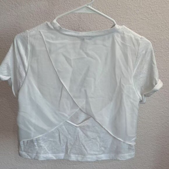 GUESS Cropped Tee with flowy back (Size XS) (New with tags!) - Picture 1 of 3